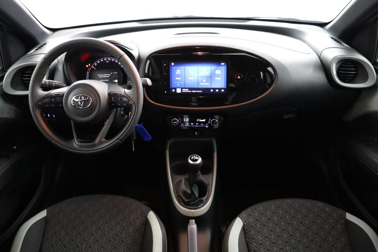 Toyota AYGO X 1.0 VVT-i MT Pulse | 17" lichtmetalen velgen | Automatische airco | Privacy Glass |