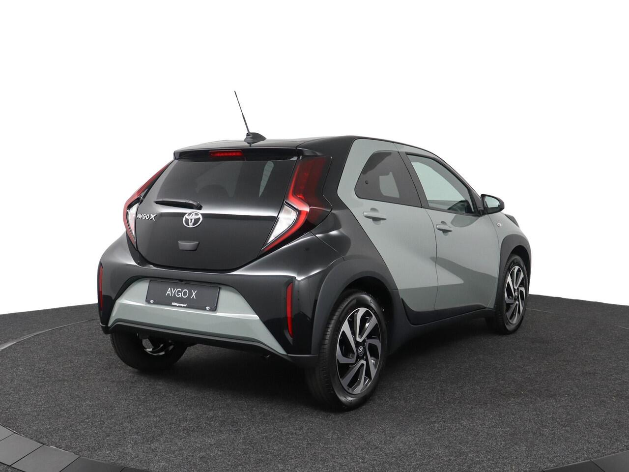 Toyota AYGO X 1.0 VVT-i MT Pulse | 17" lichtmetalen velgen | Automatische airco | Privacy Glass |