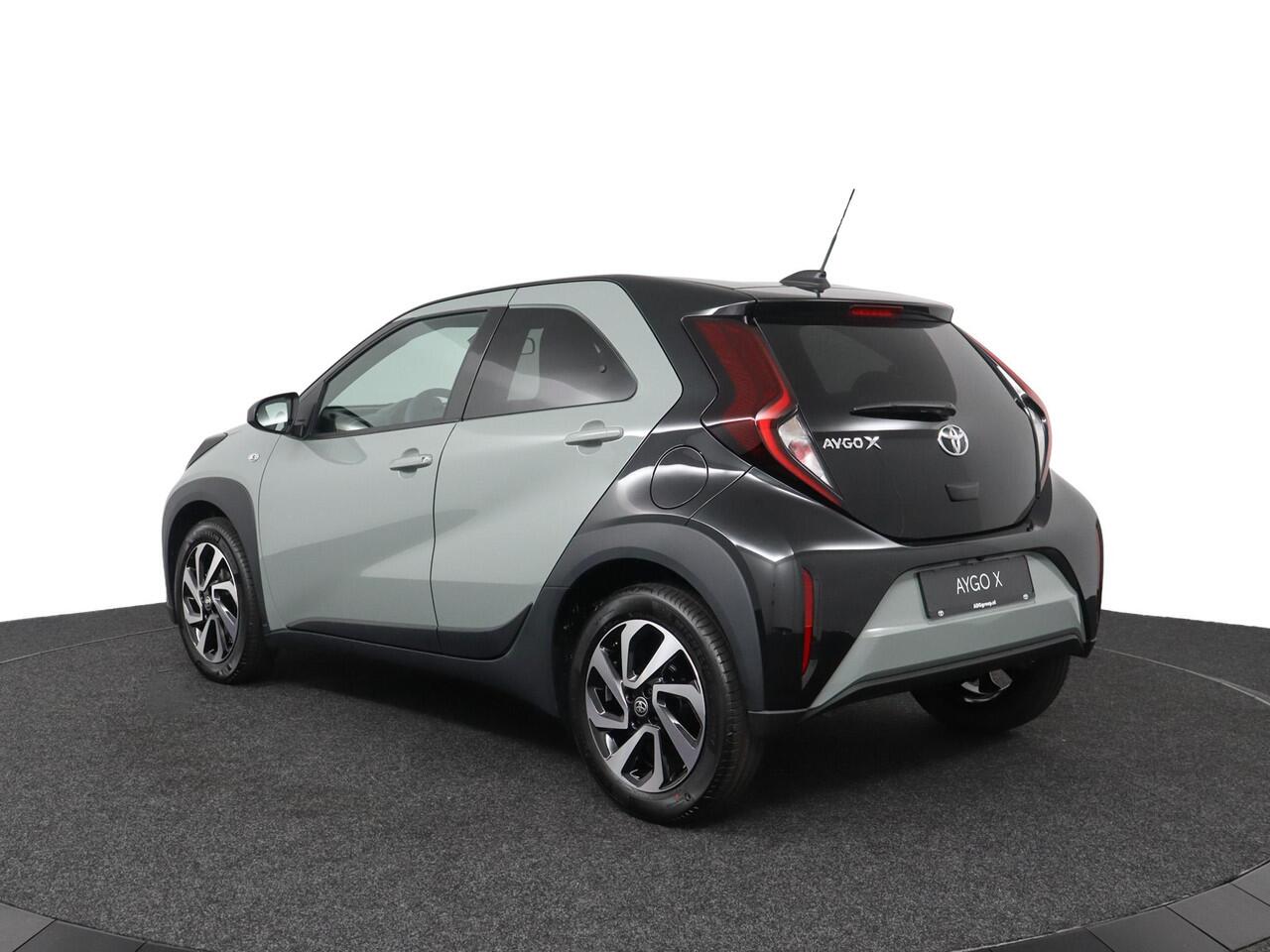 Toyota AYGO X 1.0 VVT-i MT Pulse | 17" lichtmetalen velgen | Automatische airco | Privacy Glass |