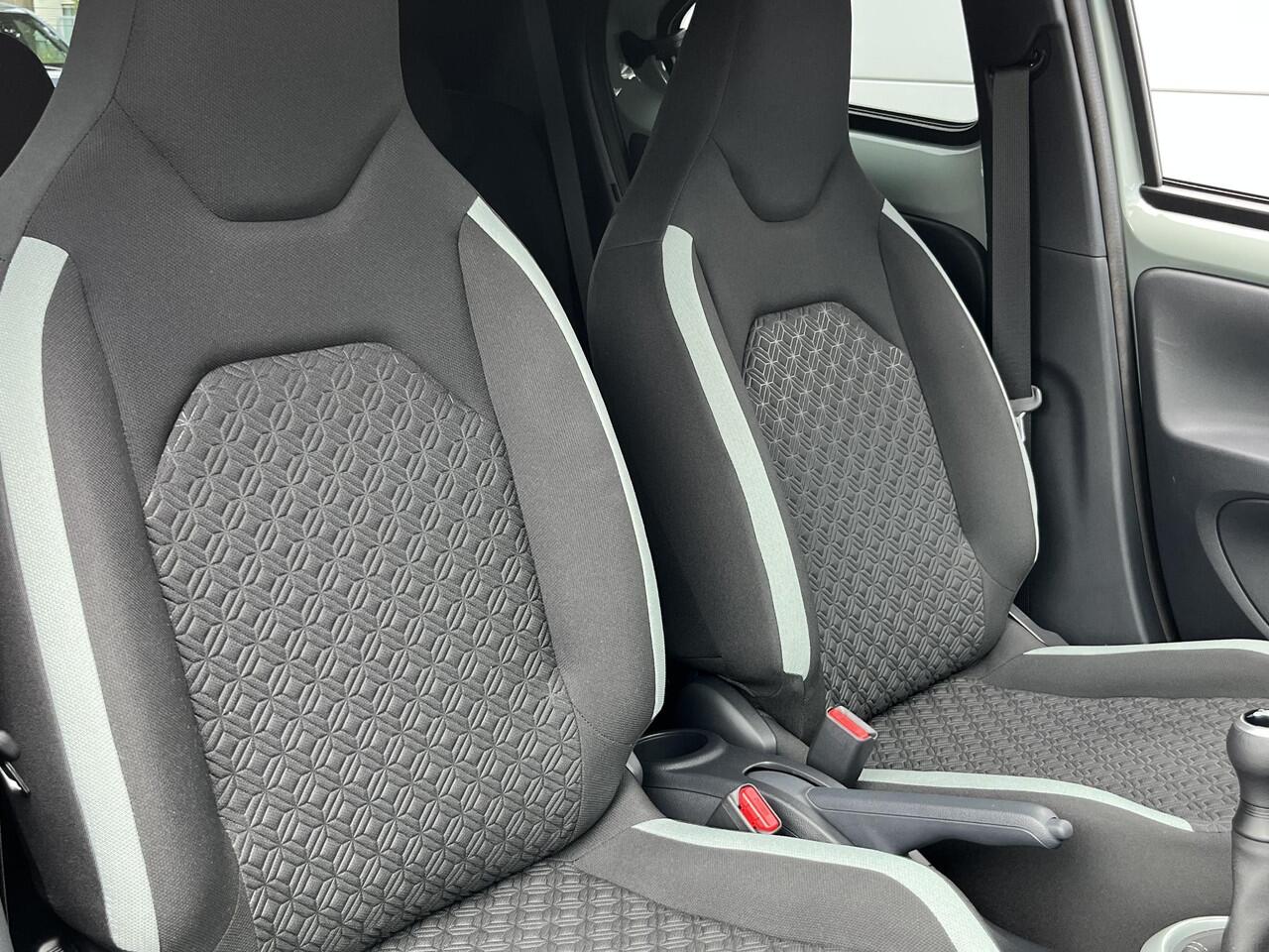 Toyota AYGO X 1.0 VVT-i MT Pulse