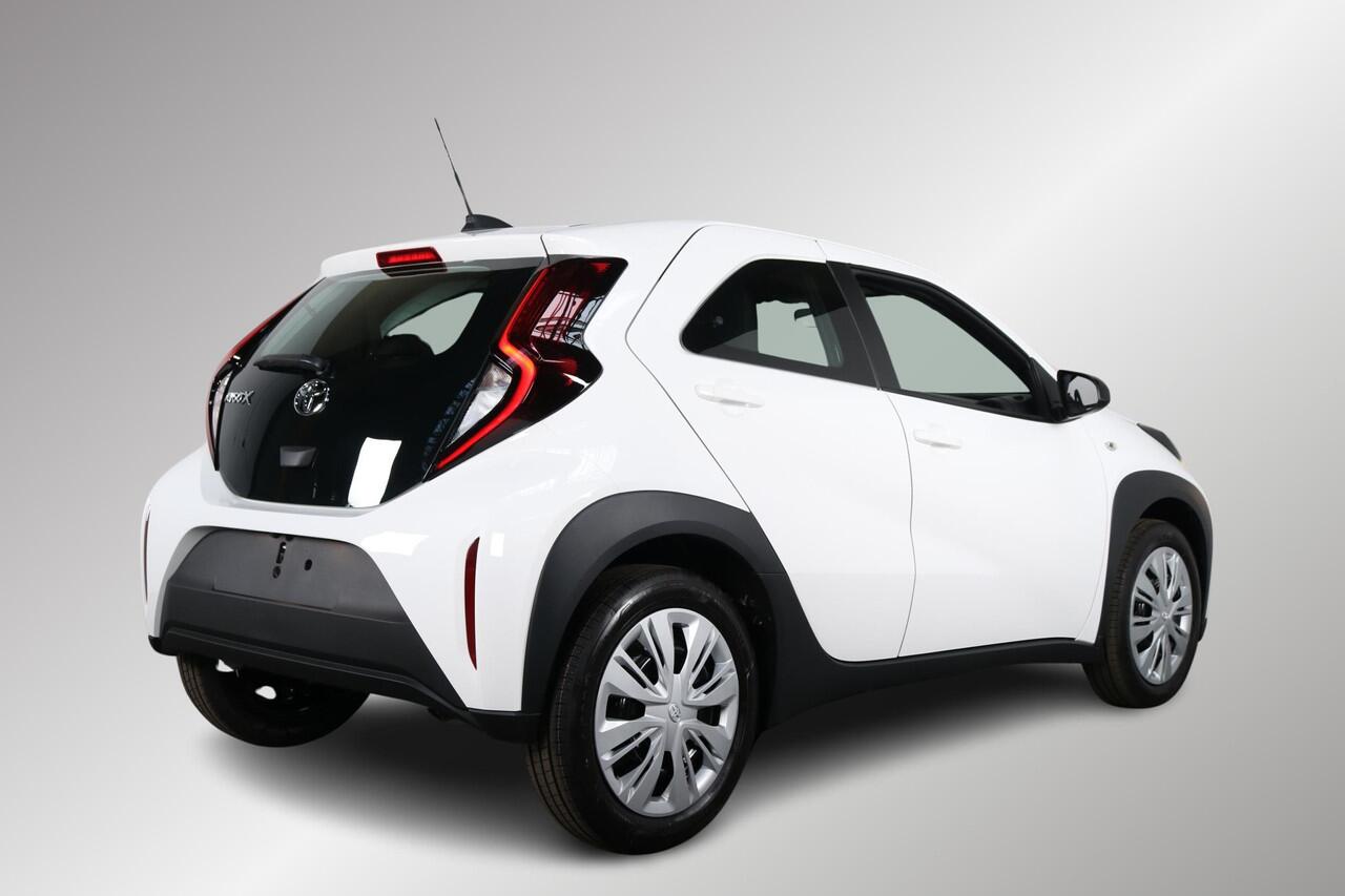 Toyota AYGO X 1.0 VVT-i MT play, Nieuw en direct leverbaar met ¤1.000,- voordeel