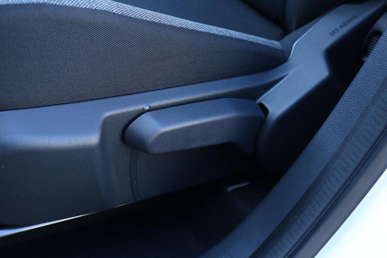 Toyota AYGO X 1.0 VVT-i MT play, Nieuw en direct leverbaar met ¤1.000,- voordeel