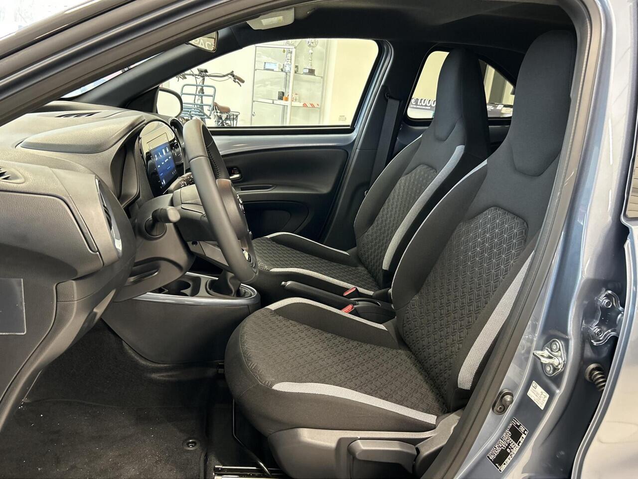 Toyota AYGO X 1.0 VVT-i MT Pulse **ADAPTIEF CRUISE CONTROL/ AUTOMATISCHE DIMLICHTEN/ APPLE CARPLAY/ LM VELGEN**