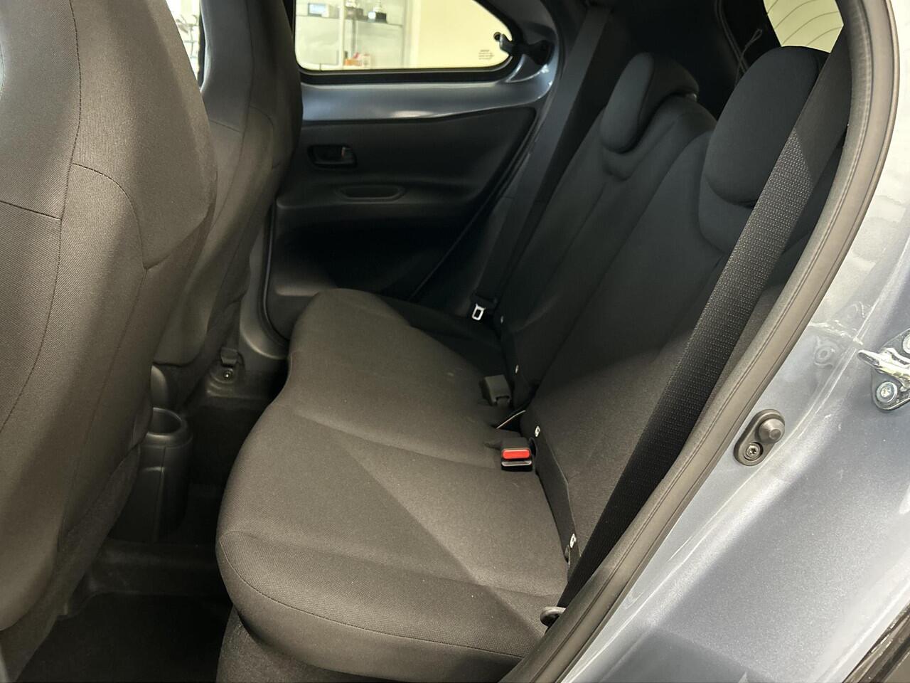 Toyota AYGO X 1.0 VVT-i MT Pulse **ADAPTIEF CRUISE CONTROL/ AUTOMATISCHE DIMLICHTEN/ APPLE CARPLAY/ LM VELGEN**