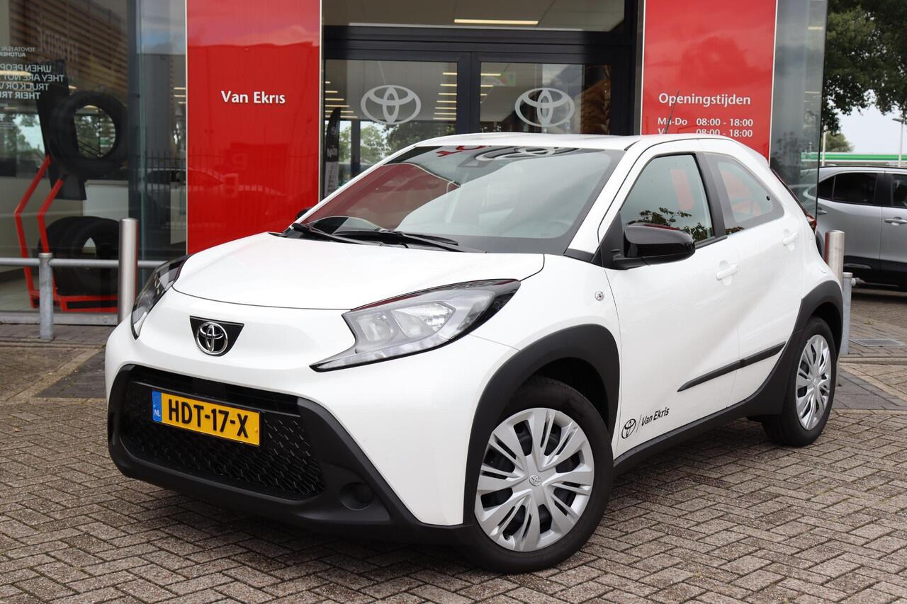 Toyota AYGO X 1.0 VVT-i MT Play, Armsteun , Stootlijsten