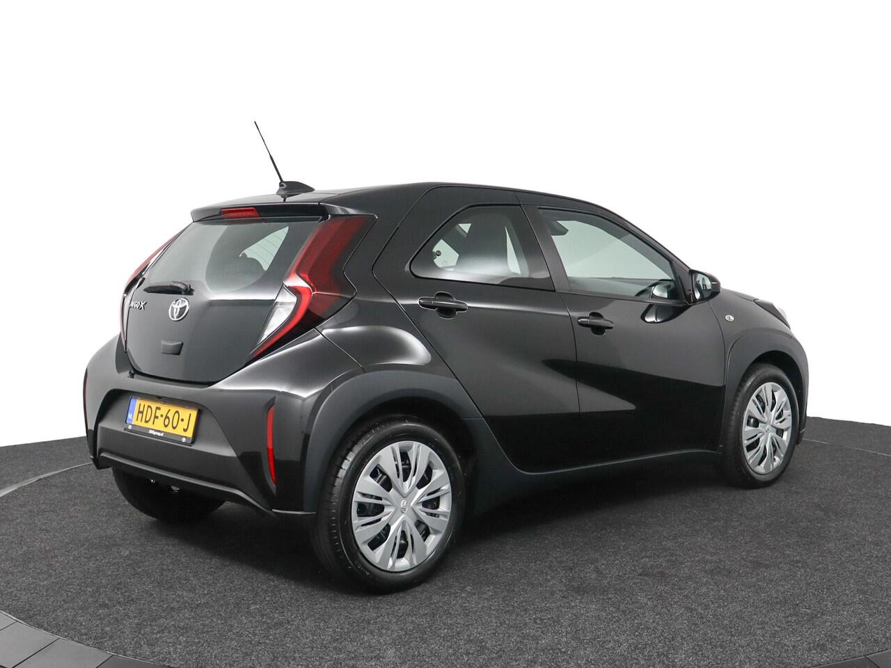 Toyota AYGO X 1.0 VVT-i MT Play | Apple Carplay/Android Auto |