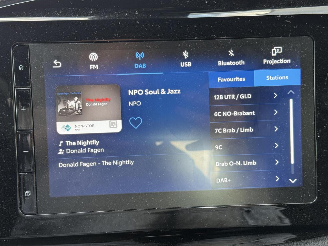 Toyota AYGO X 1.0 VVT-i MT Play **ADAPTIEF CRUISECONTROL/ AIRCO/ DAB/ GARANTIE**