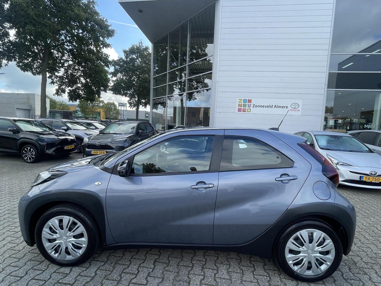 Toyota AYGO X 1.0 VVT-i MT Play