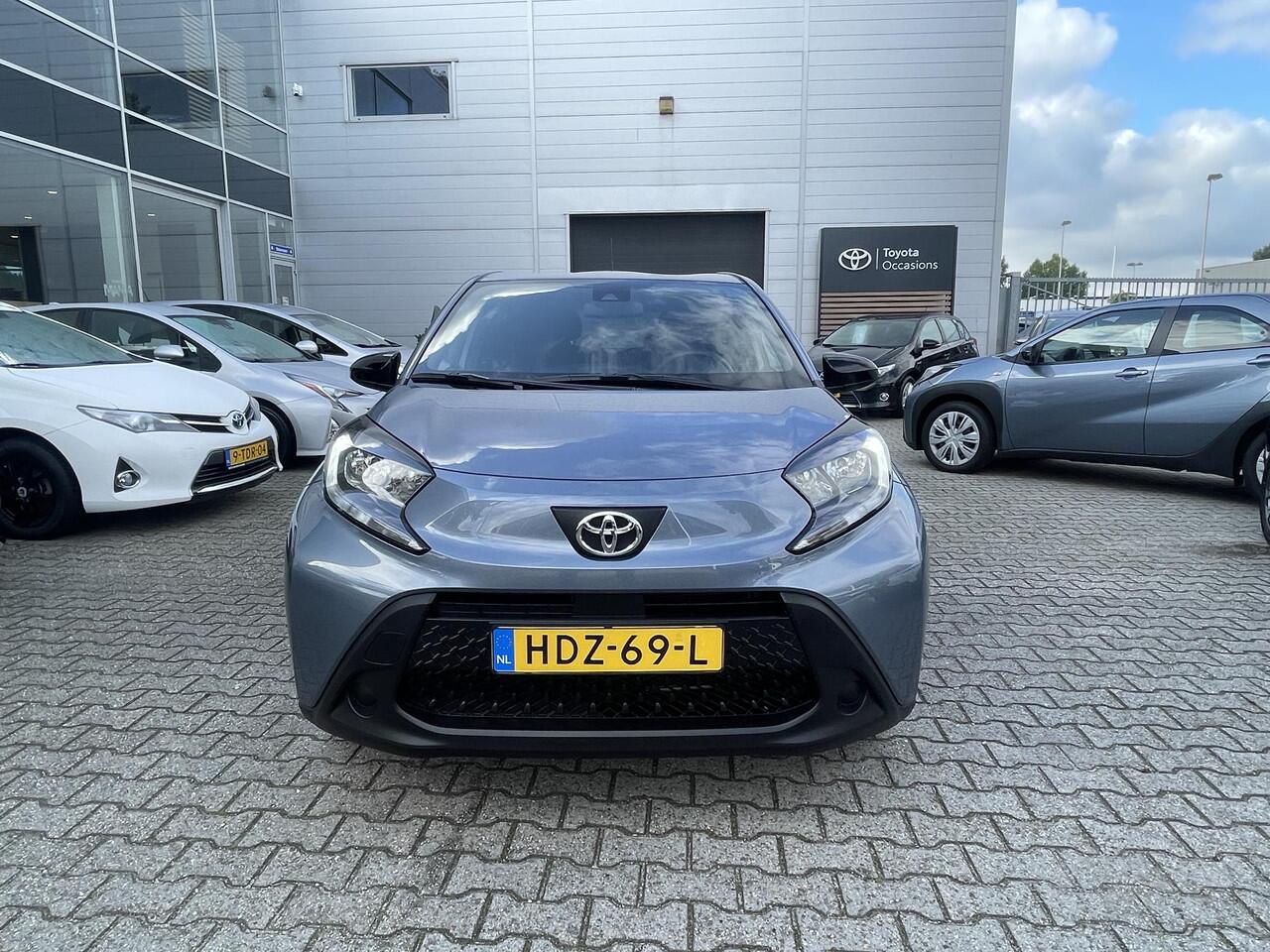 Toyota AYGO X 1.0 VVT-i MT Play