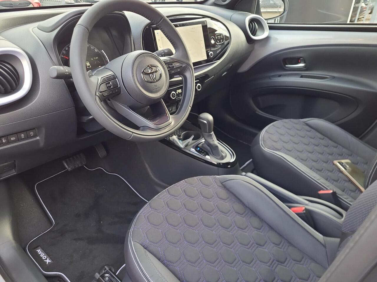 Toyota AYGO X 1.0 VVT-i S-CVT JBL | DEMO VOORDEEL |