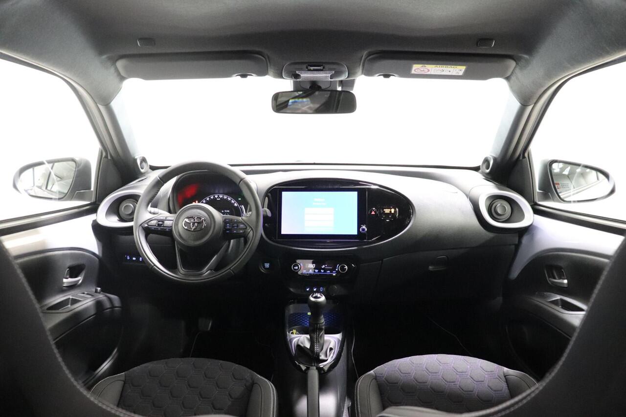 Toyota AYGO X 1.0 VVT-i MT JBL, Nieuw en snel leverbaar met ¤500,- inruilpremie!