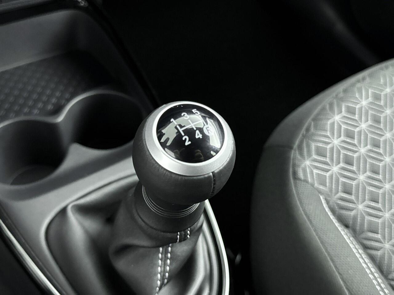 Toyota AYGO X 1.0 VVT-i MT Pulse 72PK | Apple CarPlay & Android Auto | Achteruitrijcamera | Lichtmetalen Velgen | Climate Control