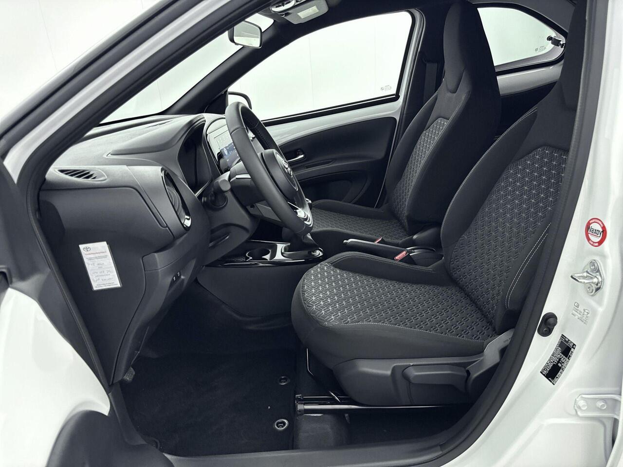 Toyota AYGO X 1.0 VVT-i MT Pulse 72PK | Apple CarPlay & Android Auto | Achteruitrijcamera | Lichtmetalen Velgen | Climate Control