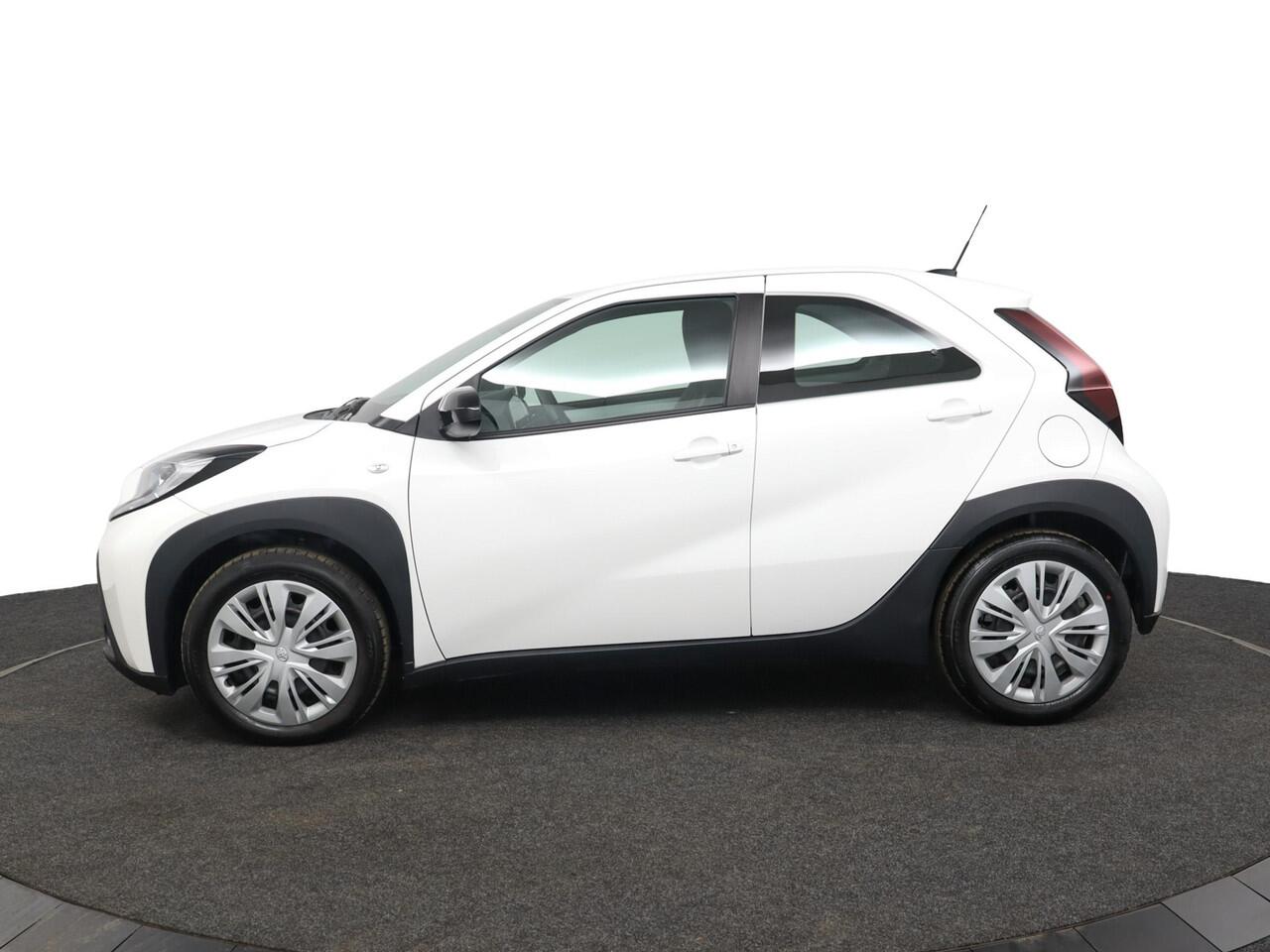 Toyota AYGO X 1.0 VVT-i MT Play | Airco | Adaptive Cruise Control | Achteruitrijcamera | Apple Carplay | Android Auto |