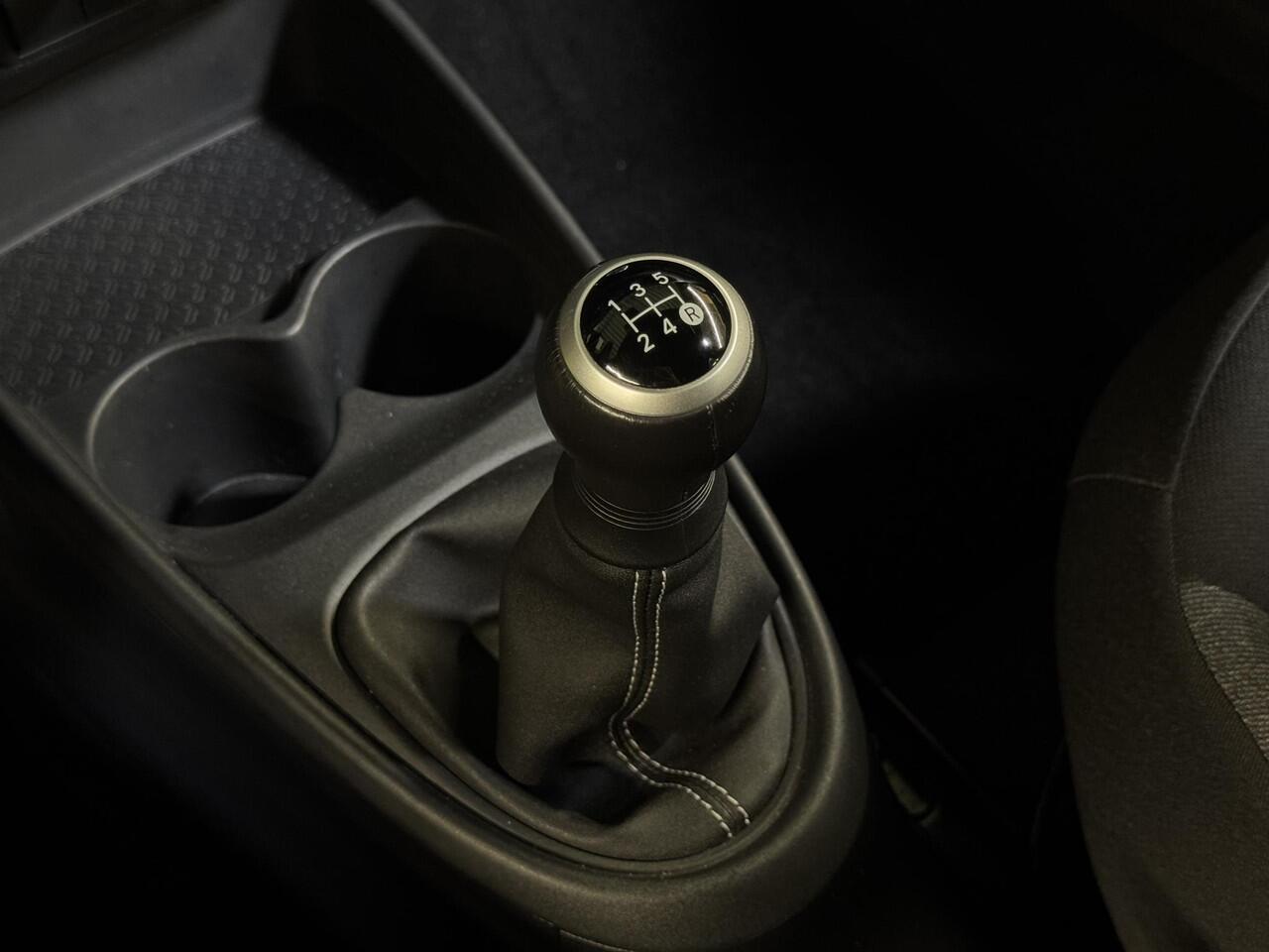 Toyota AYGO X 1.0 VVT-i MT Play |