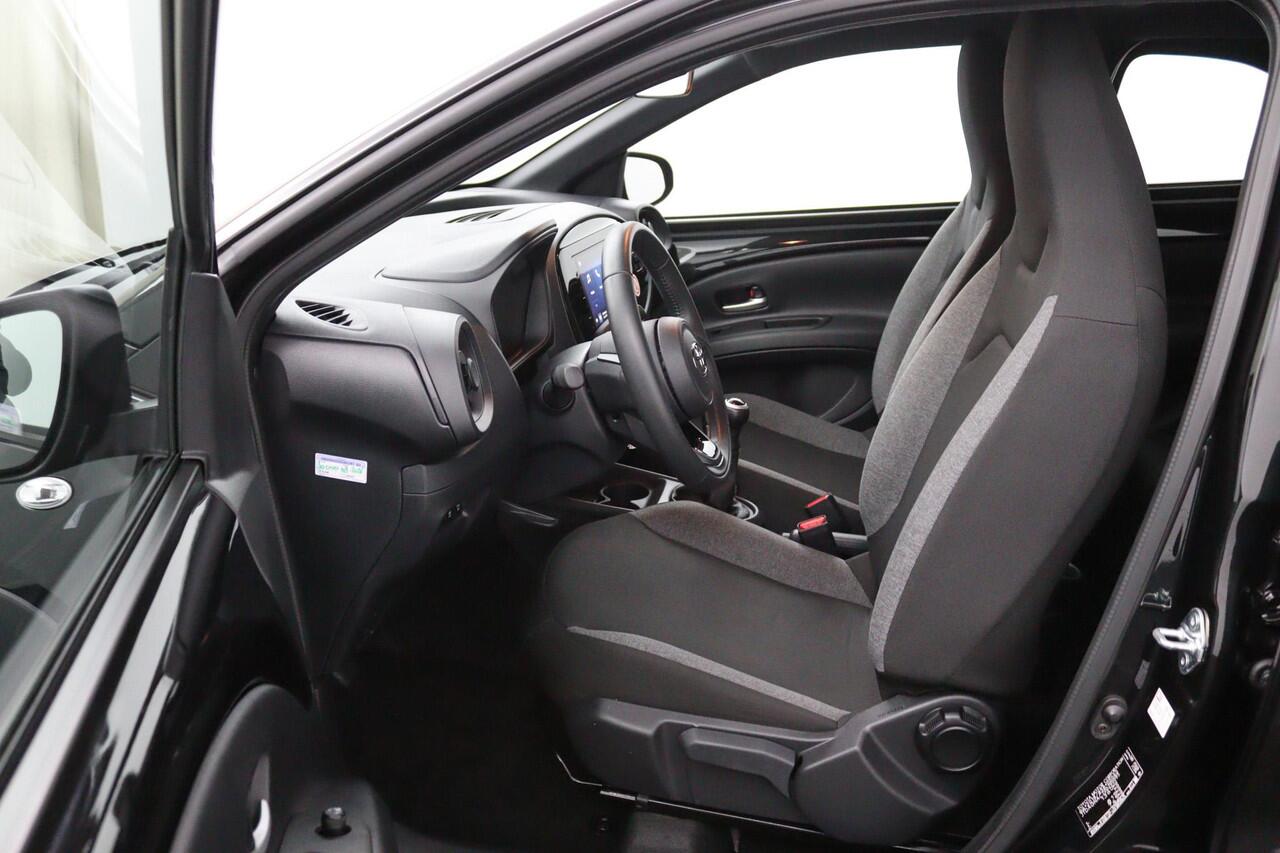 Toyota AYGO X 1.0 VVT-i MT Play | Adaptieve Cruise control | Airco | Toyota Safety Sense |