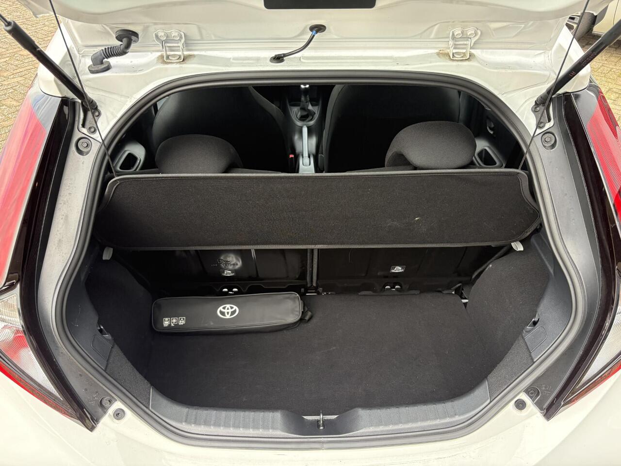 Toyota AYGO X 1.0 VVT-i MT Play