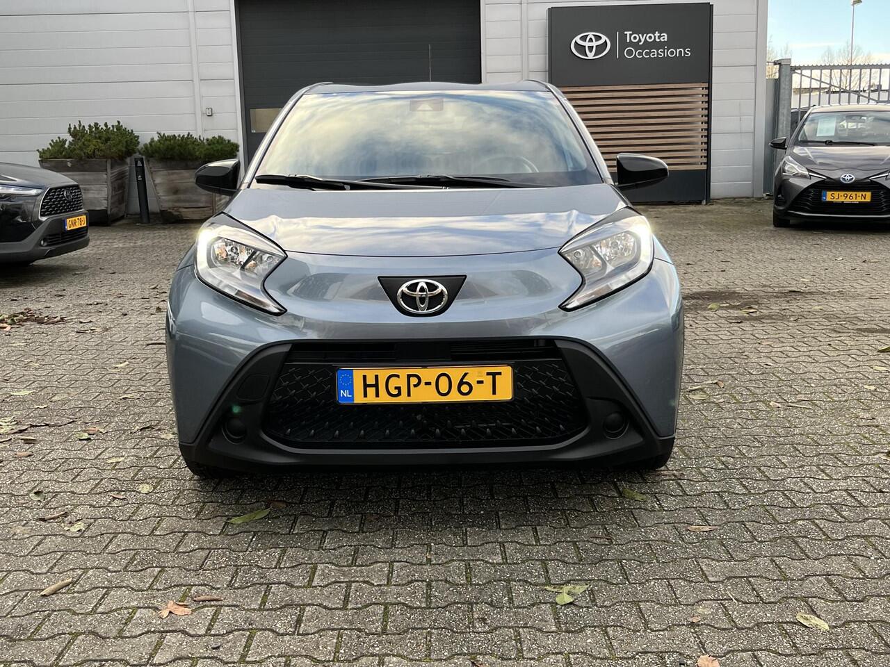 Toyota AYGO X 1.0 VVT-i MT Play