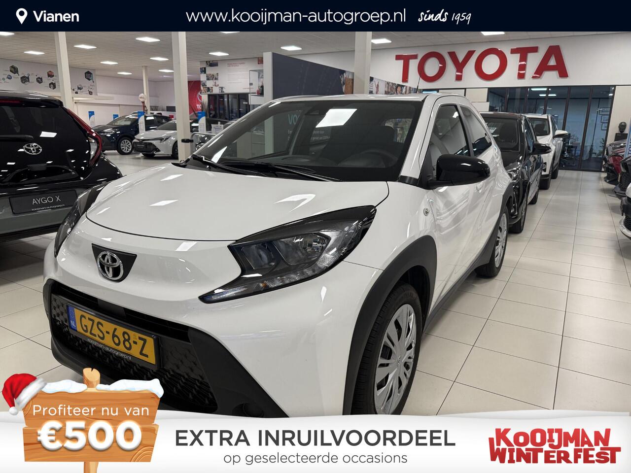 Toyota AYGO X 1.0 VVT-i MT Play + Trekhaak, NL Auto, zeer netjes 1e eigenaar en BTW auto