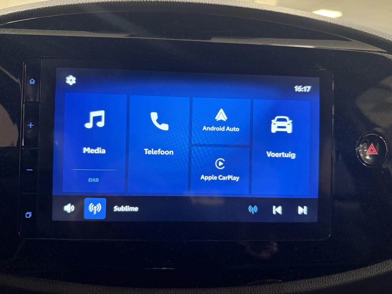 Toyota AYGO X 1.0 VVT-i MT Play + Trekhaak, NL Auto, zeer netjes 1e eigenaar en BTW auto