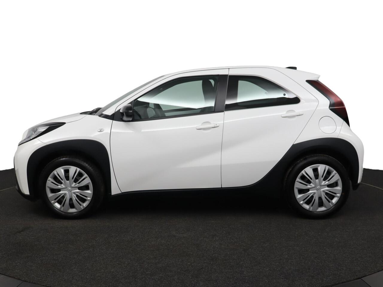 Toyota AYGO X 1.0 VVT-i MT Play | Adaptive Cruise Control | Apple Carplay | Android Auto | Achteruitrijcamera | Airco |