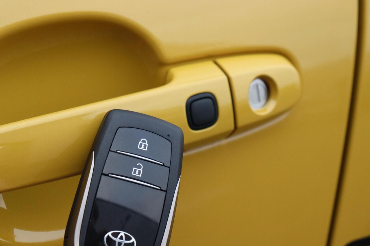 Toyota AYGO X Hybrid 115 GR Sport , Nieuw en direct leverbaar met ¤500,- demovoordeel