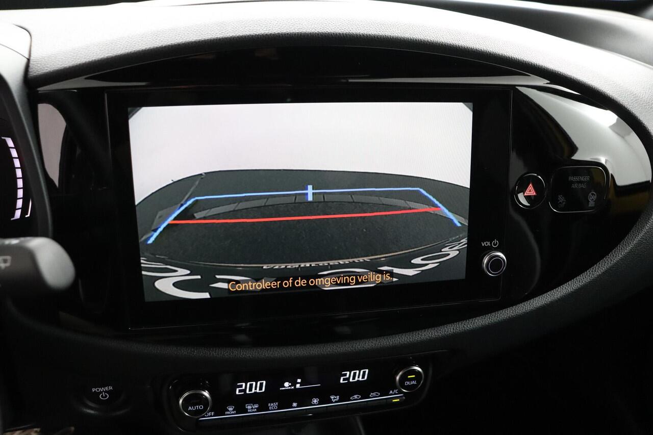 Toyota AYGO X Hybrid 115 GR Sport | Stoel verwarming | Keyles entry | Draadloze telefoonlader | Parkeersensoren | JBL premium sound |