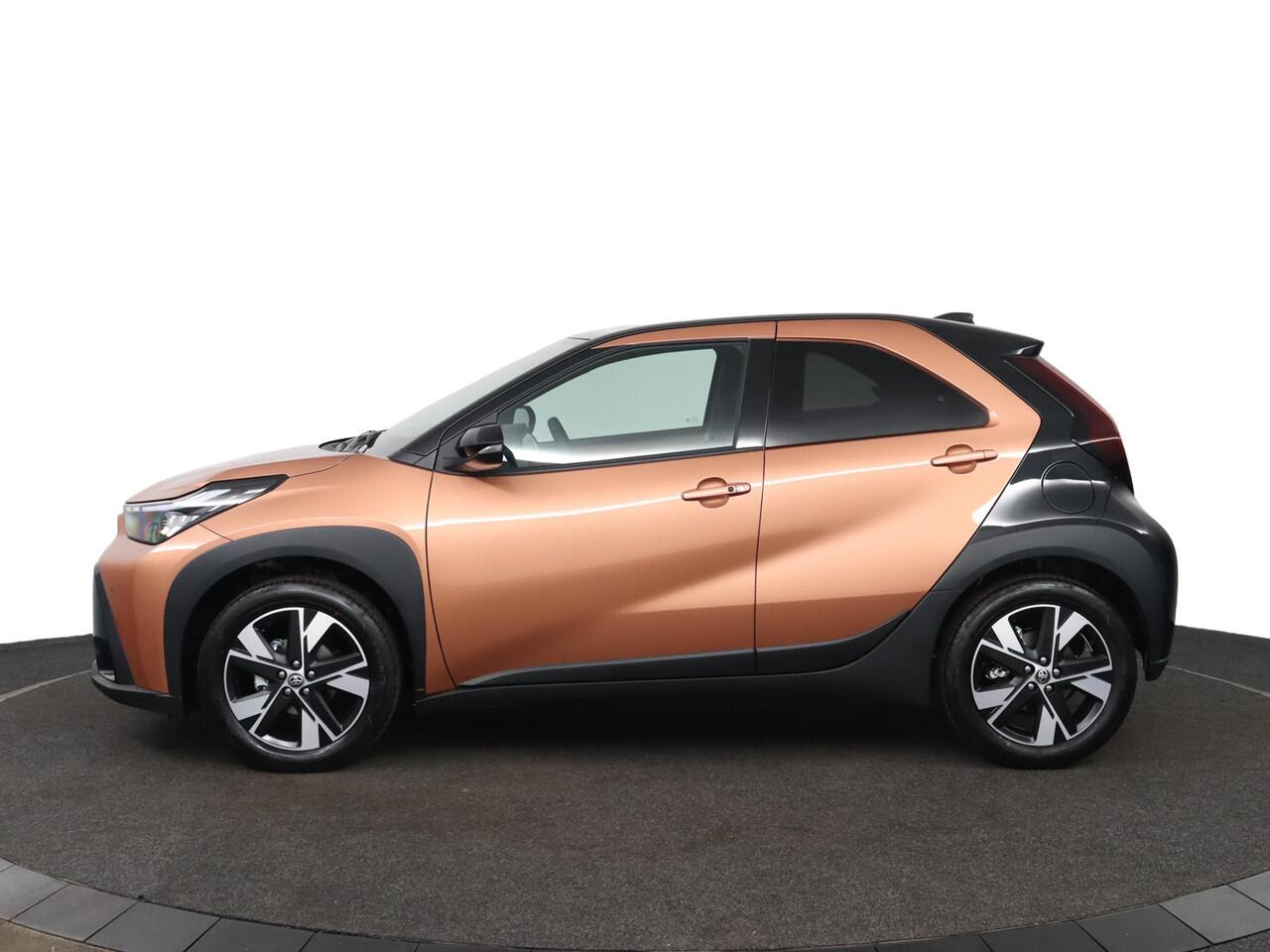 Toyota AYGO X Hybrid 115 pulse | Nieuw uit voorraad leverbaar | 10 jaar fabrieksgarantie! |