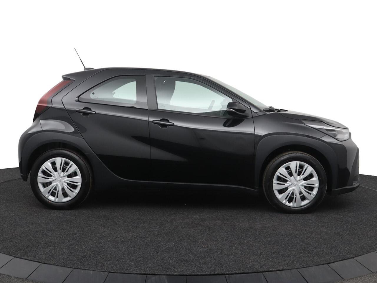 Toyota AYGO X Hybrid 115 play | Nieuw uit voorraad leverbaar! |