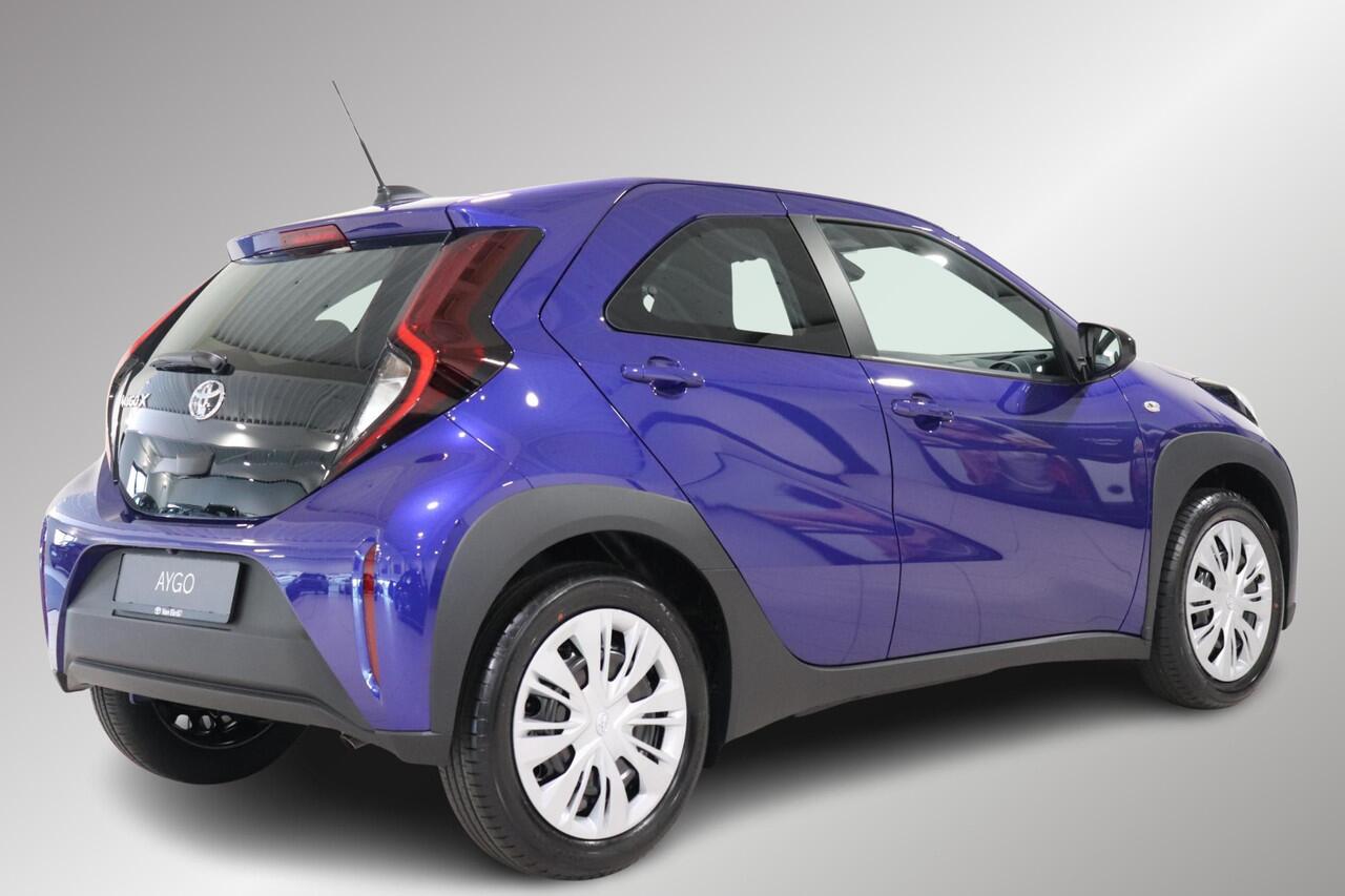 Toyota AYGO X 1.0 VVT-i MT Play, Apple carplay/Android auto, Parkeercamera, Airco!