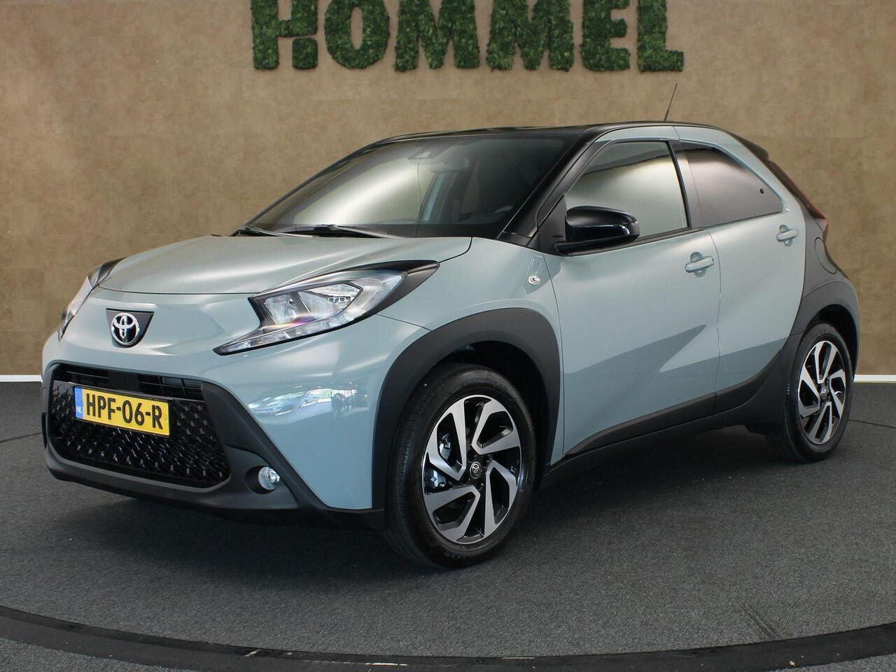 Toyota AYGO X 1.0 VVT-i MT Pulse - ACHTERUITRIJCAMERA - APPLE CARPLAY/ANDROID AUTO - STOELVERWARMING - CRUISE CONTROL ADAPTIEF - LED KOPLAMPEN - LICHTMETALEN VELGEN 17" INCH - BLUETOOTH TELEFOONVOORBEREIDING - RIJSTROOKSENSOR MET CORRECTIE