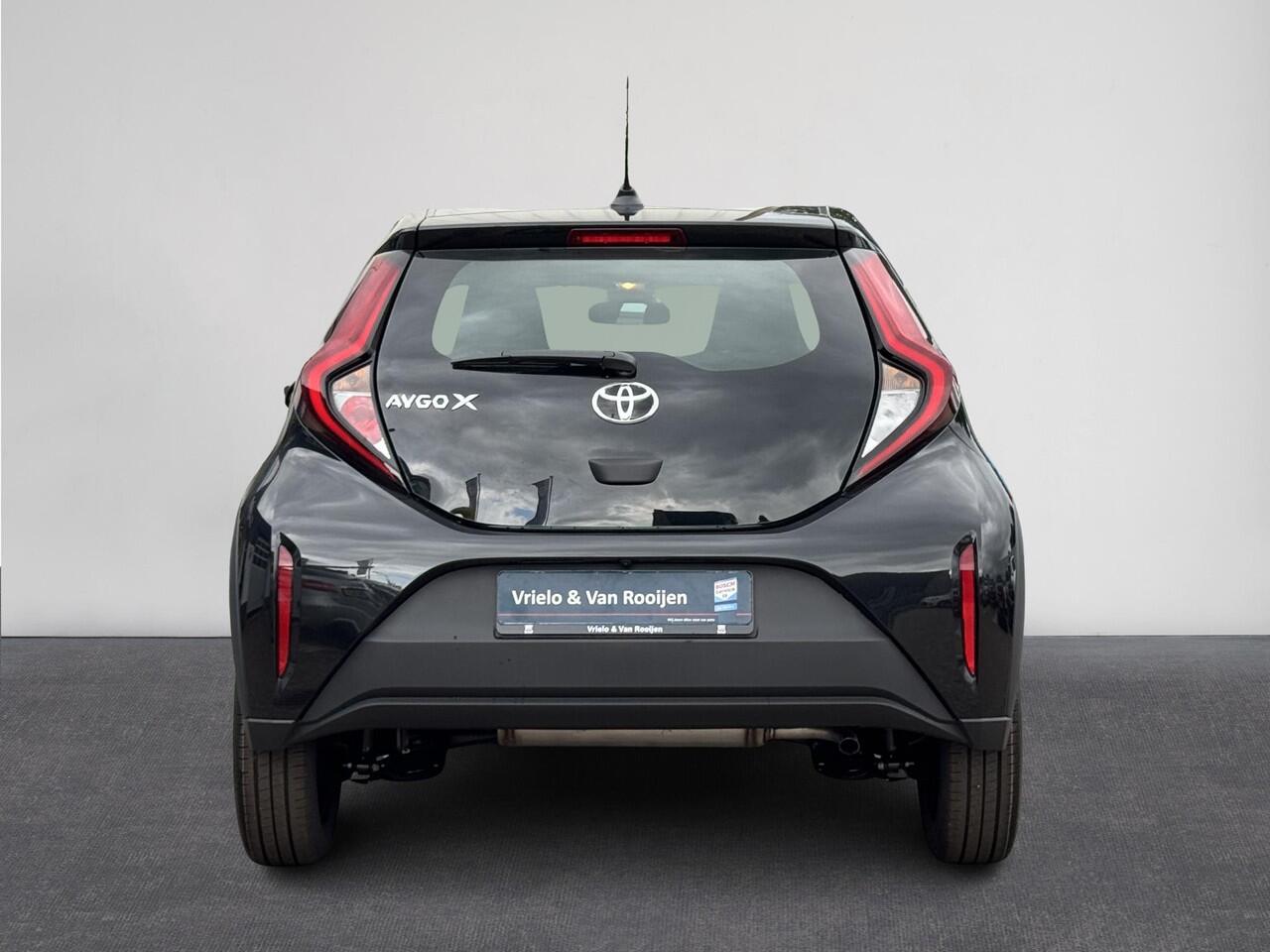 Toyota AYGO X 1.0 VVT-i MT Play | NIEUW! | Airco | ACC | Camera | Stoelverwarming | DAB | ( Vestiging - Nieuwegein )