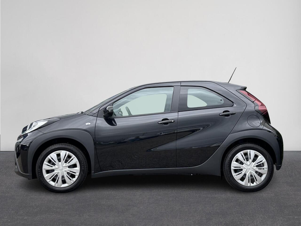 Toyota AYGO X 1.0 VVT-i MT Play | NIEUW! | Airco | ACC | Camera | Stoelverwarming | DAB | ( Vestiging - Nieuwegein )