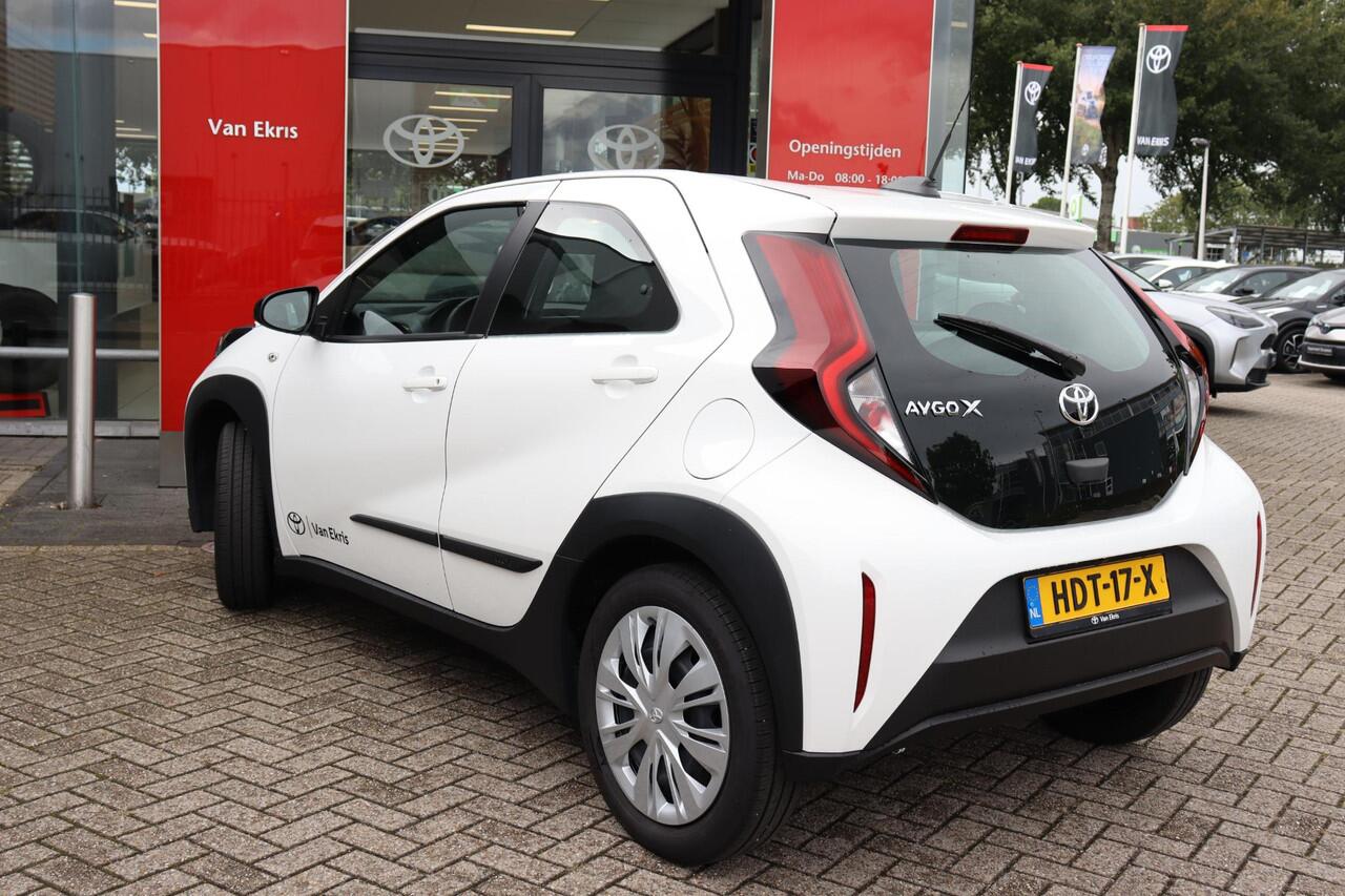 Toyota AYGO X 1.0 VVT-i MT Play, Armsteun , Apple Carplay & Android Auto, Camera, Cruise controle
