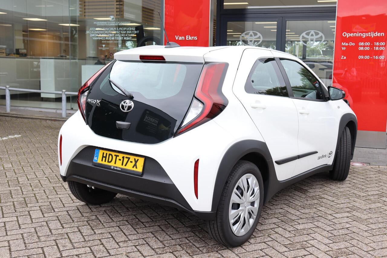 Toyota AYGO X 1.0 VVT-i MT Play, Armsteun , Apple Carplay & Android Auto, Camera, Cruise controle
