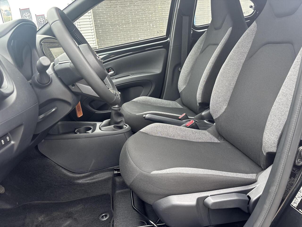Toyota AYGO X 1.0 VVT-i MT Play
