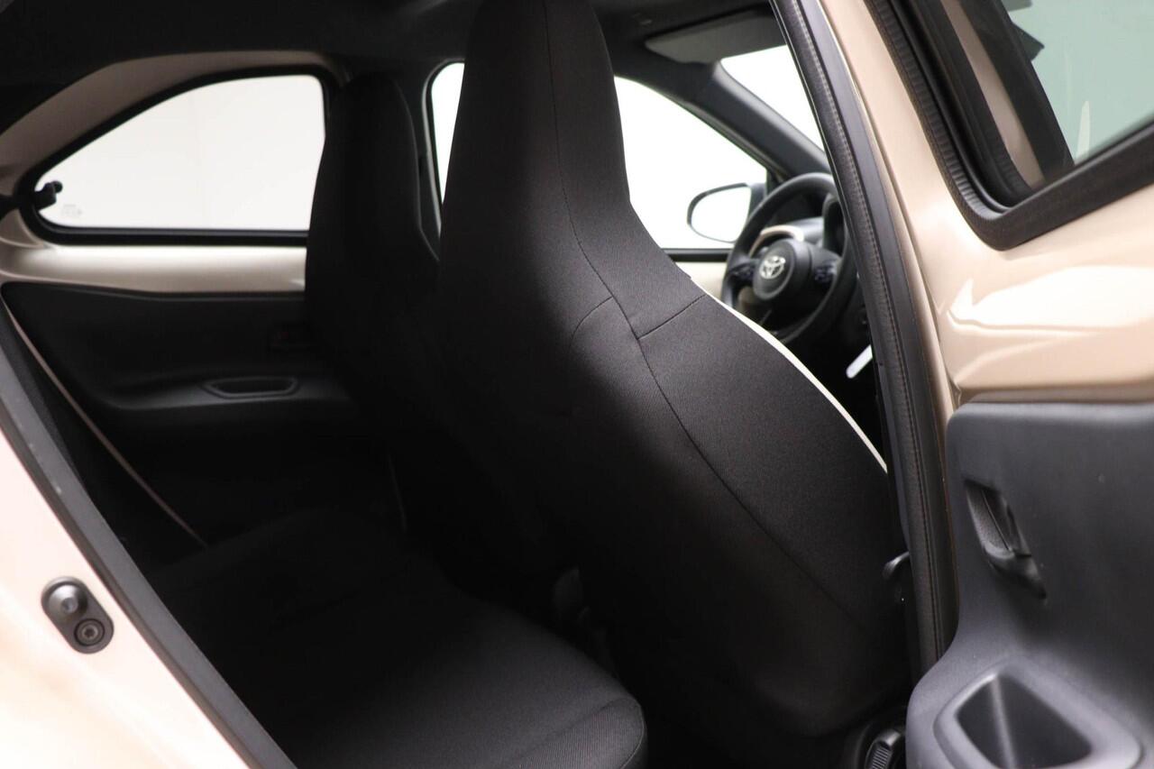 Toyota AYGO X 1.0 VVT-i MT Pulse | STOELVERWARMING | DAB | APPLE | CAMERA