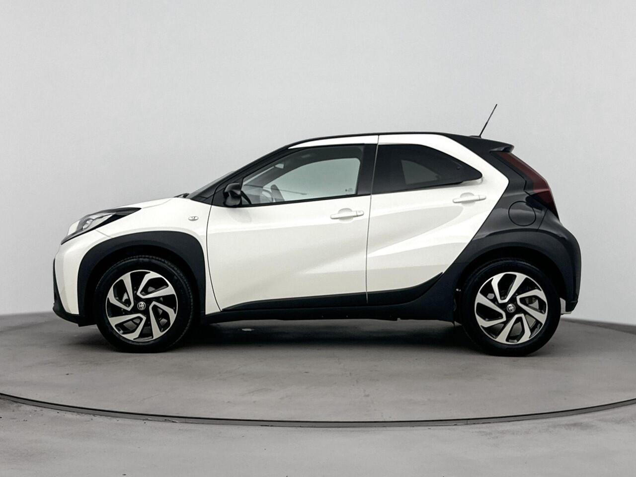 Toyota AYGO X 1.0 VVT-i MT Pulse 72PK | Apple CarPlay & Android Auto | Achteruitrijcamera | Lichtmetalen Velgen | Climate Control