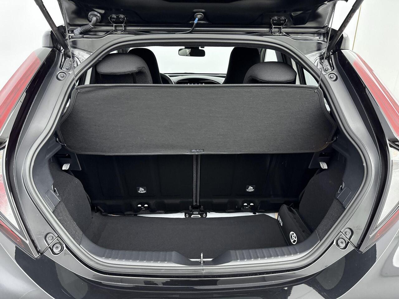 Toyota AYGO X 1.0 VVT-i MT Pulse 72PK | Apple CarPlay & Android Auto | Achteruitrijcamera | Lichtmetalen Velgen | Climate Control