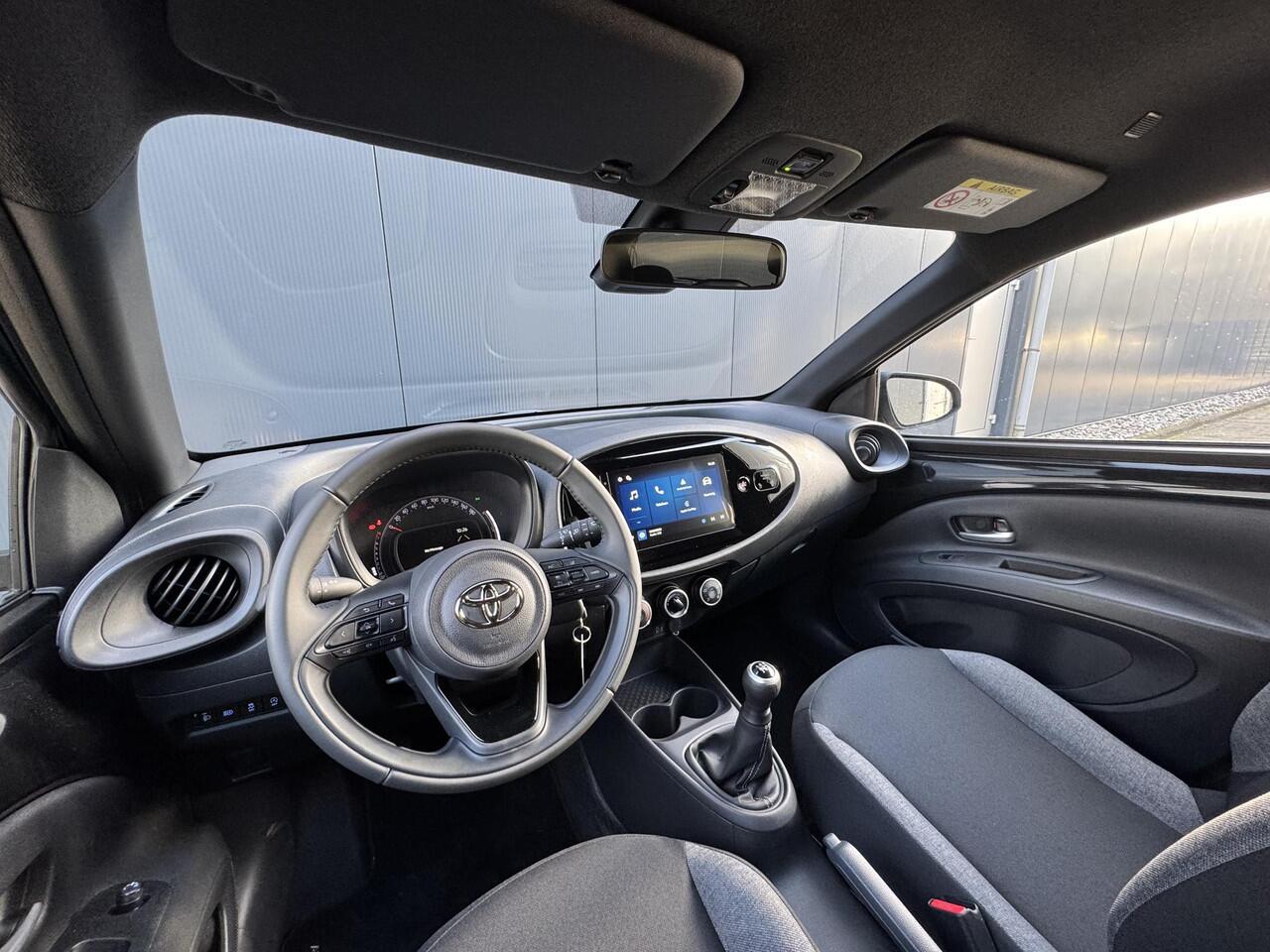 Toyota AYGO X 1.0 VVT-i MT Play | Draadloze carplay | Airco | Adapt. cruise control |