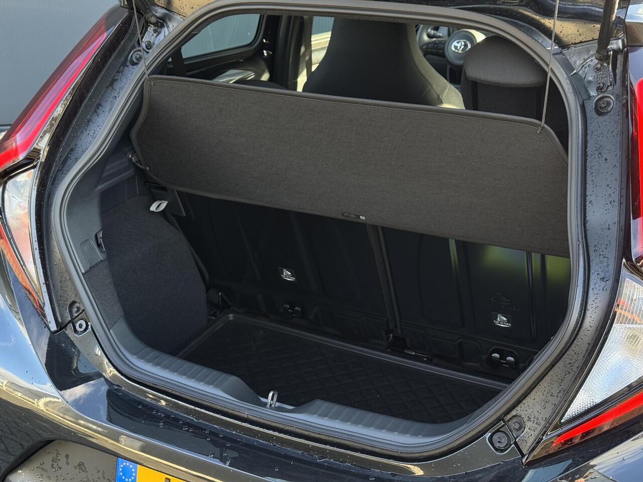 Toyota AYGO X 1.0 VVT-i MT Play | Draadloze carplay | Airco | Adapt. cruise control |