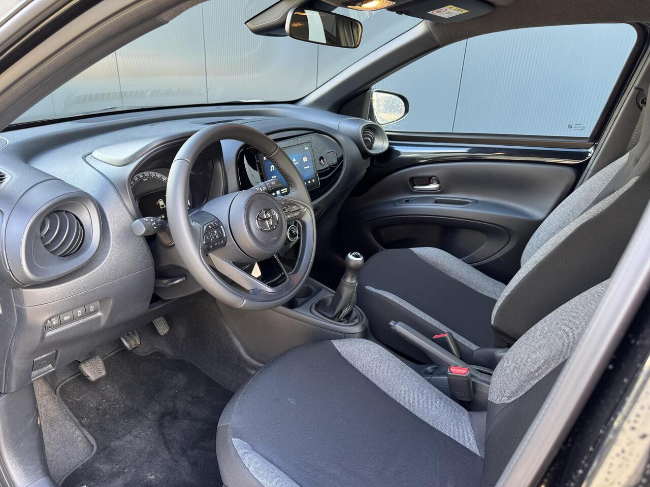 Toyota AYGO X 1.0 VVT-i MT Play | Draadloze carplay | Airco | Adapt. cruise control |