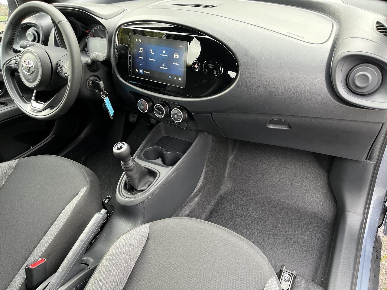 Toyota AYGO X 1.0 VVT-i MT Play | Celestite Grey metallic| Demonstratie auto |