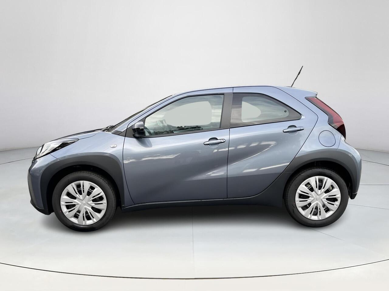 Toyota AYGO X 1.0 VVT-i MT Play | Celestite Grey metallic| Demonstratie auto |
