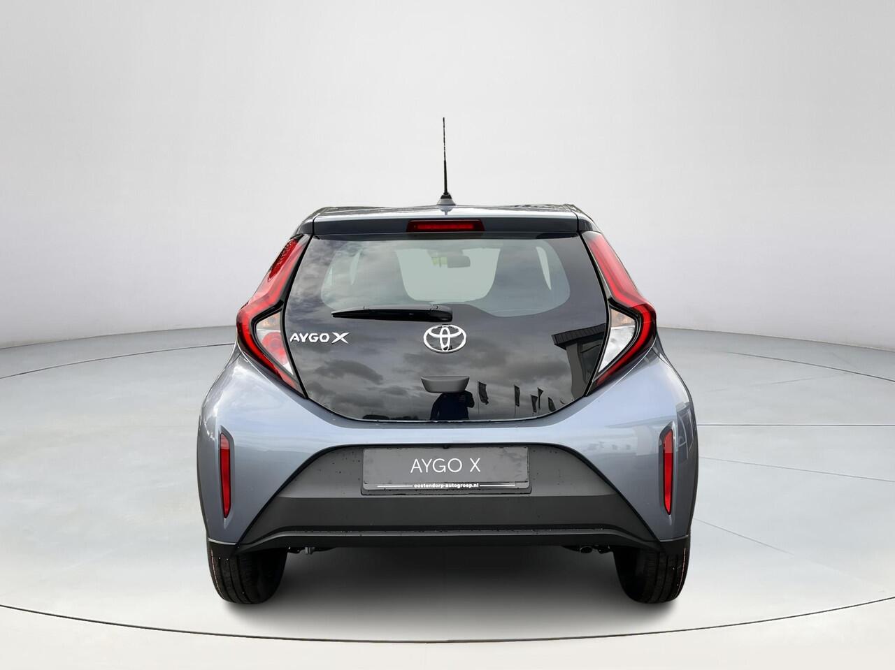 Toyota AYGO X 1.0 VVT-i MT Play | Celestite Grey metallic| Demonstratie auto |