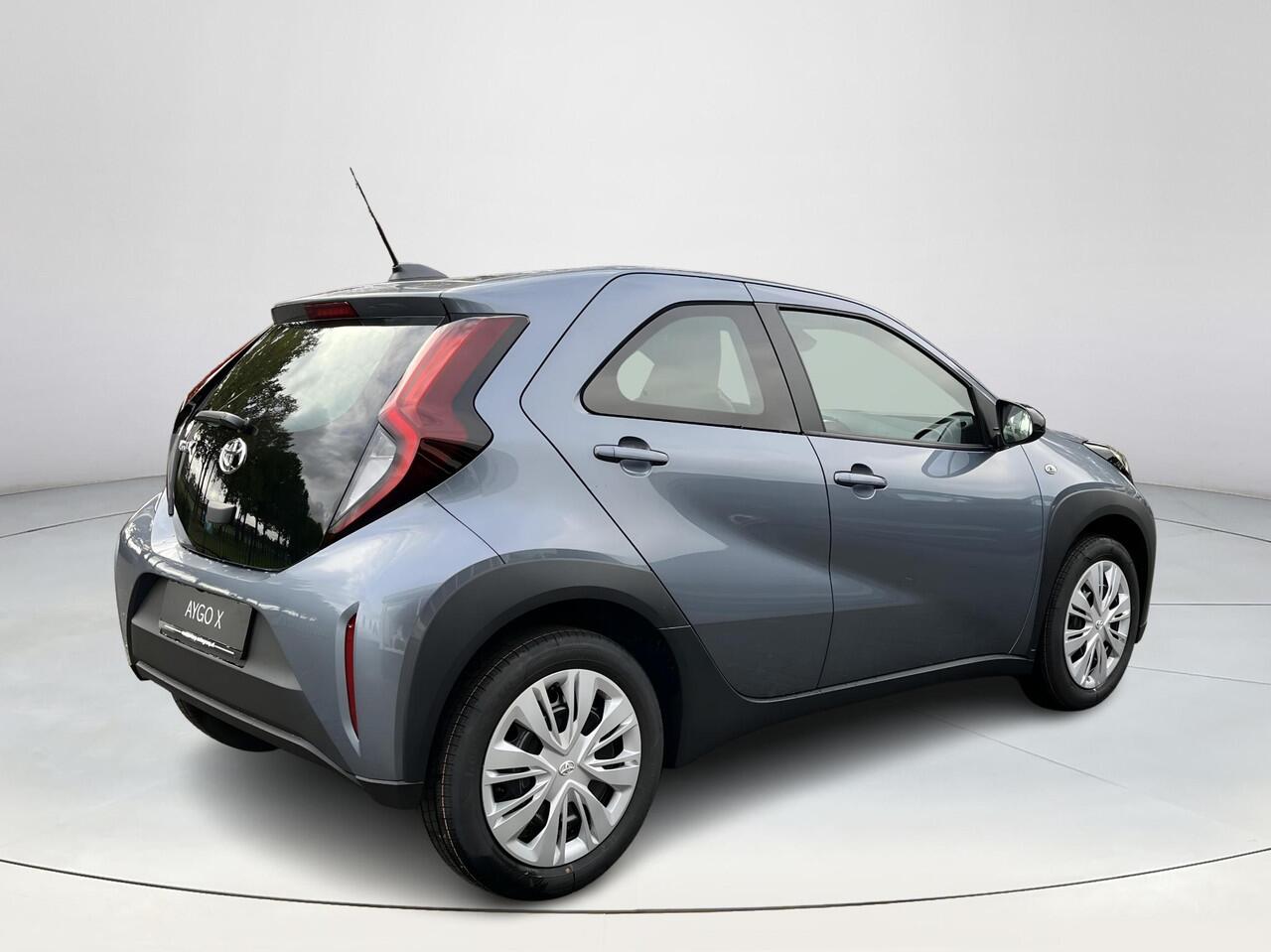 Toyota AYGO X 1.0 VVT-i MT Play | Celestite Grey metallic| Demonstratie auto |