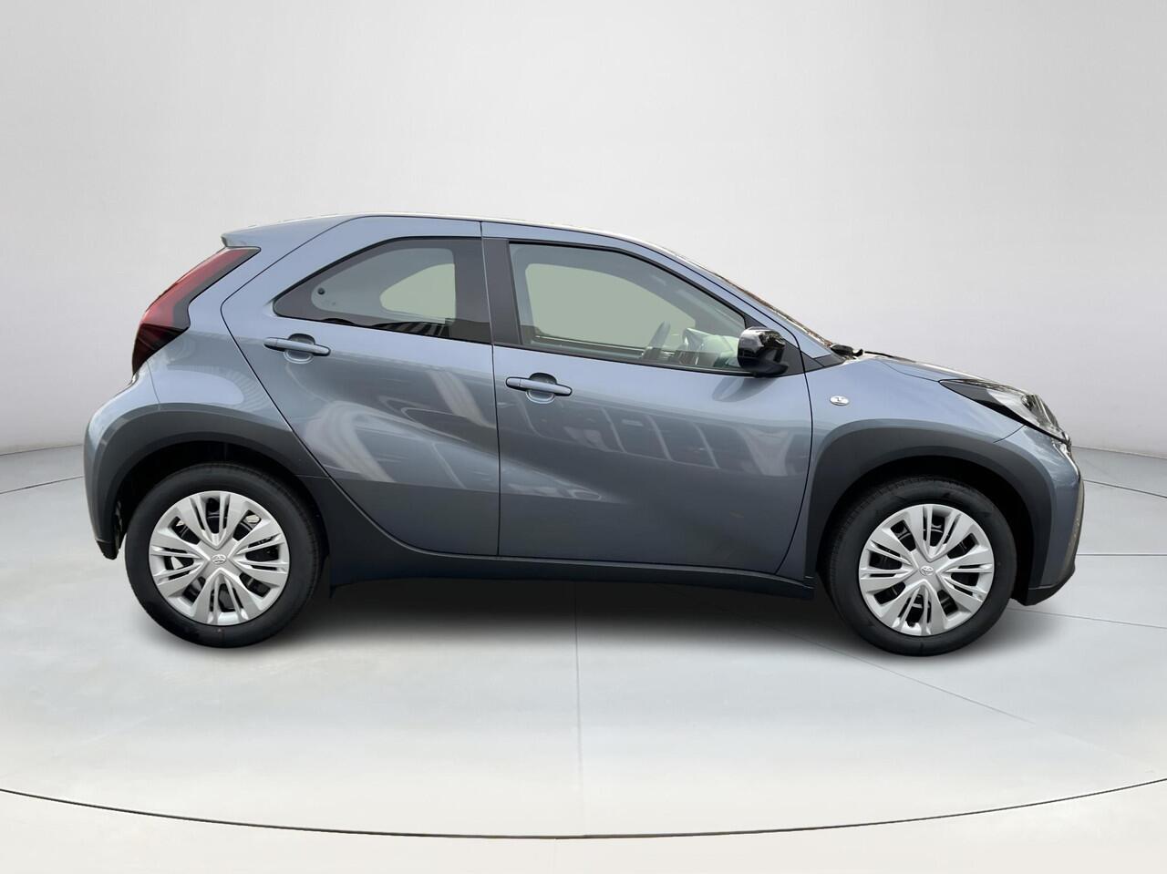 Toyota AYGO X 1.0 VVT-i MT Play | Celestite Grey metallic| Demonstratie auto |