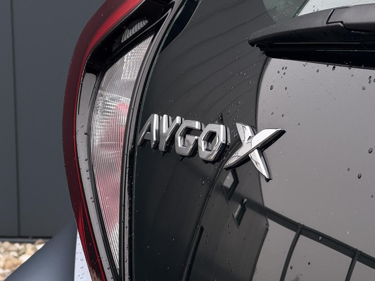 Toyota AYGO X 1.0 VVT-i MT Play | Airco| Carplay draadloos | Adapt. Cruise |