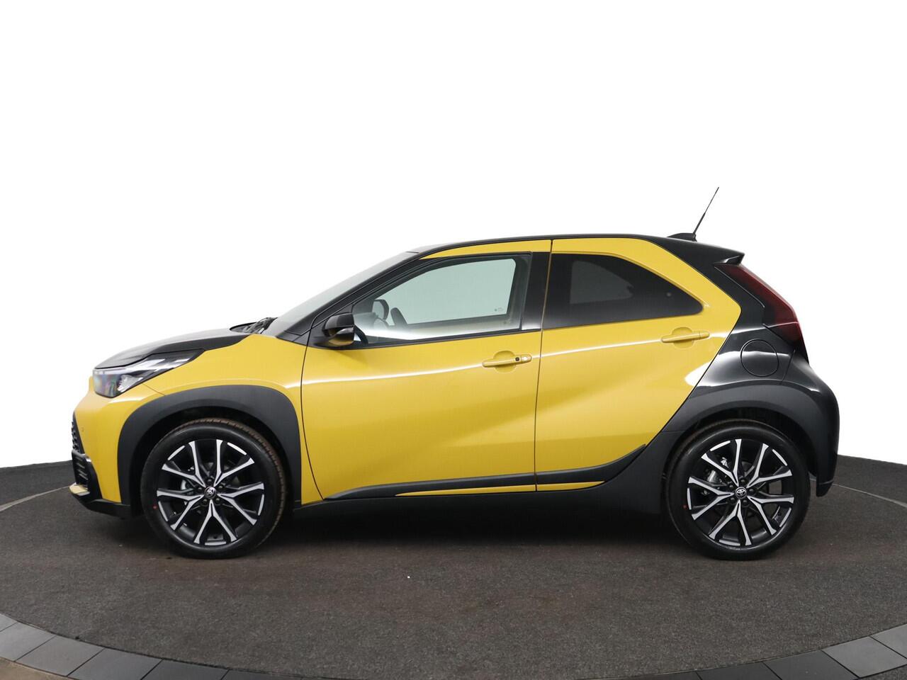 Toyota AYGO X Hybrid 115 GR Sport | Apple Carplay Android Auto | Parkeersensoren | Stoelverwarming |