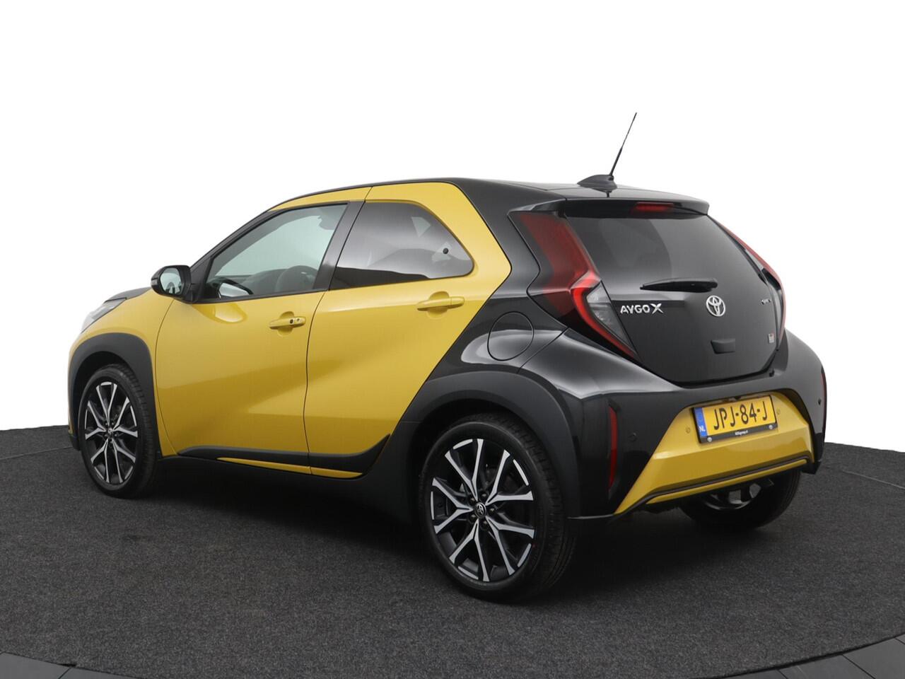 Toyota AYGO X Hybrid 115 GR Sport | Automaat | Stoelverwarming | Parkeersensoren |